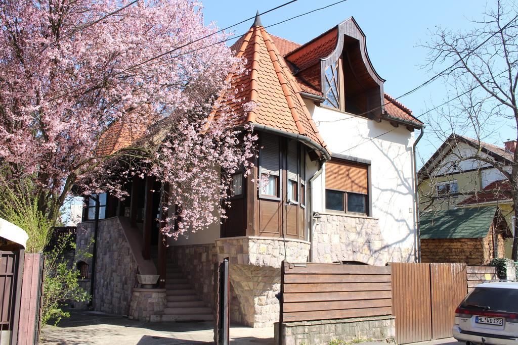 Tulipan Vendeghaz Hotel Mişcolţ Cameră foto